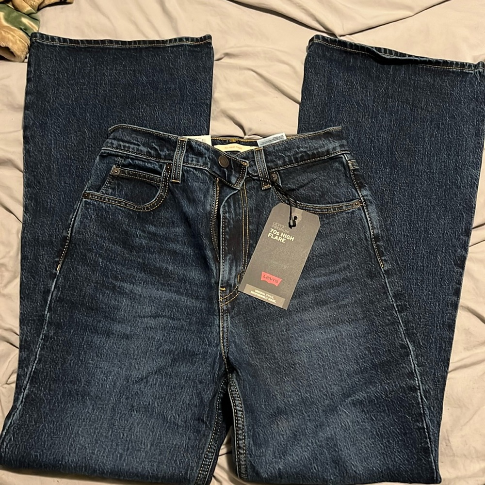 Levi’s Size 26x32 70s high flare jeans NWT